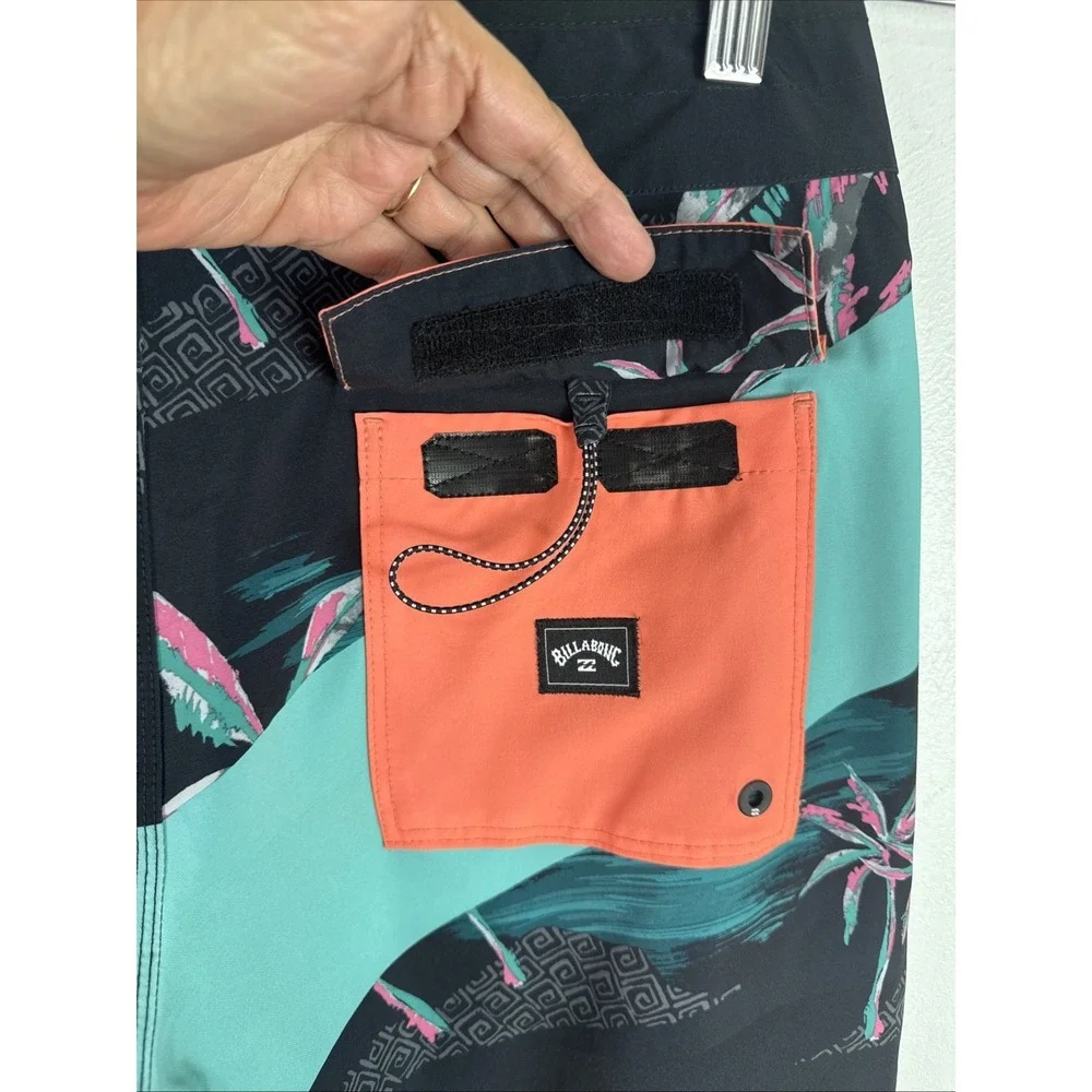 Billabong Men's 32 T-Street‎ Boardshorts Tuquoise Tropical Print EUC Airlite 18
